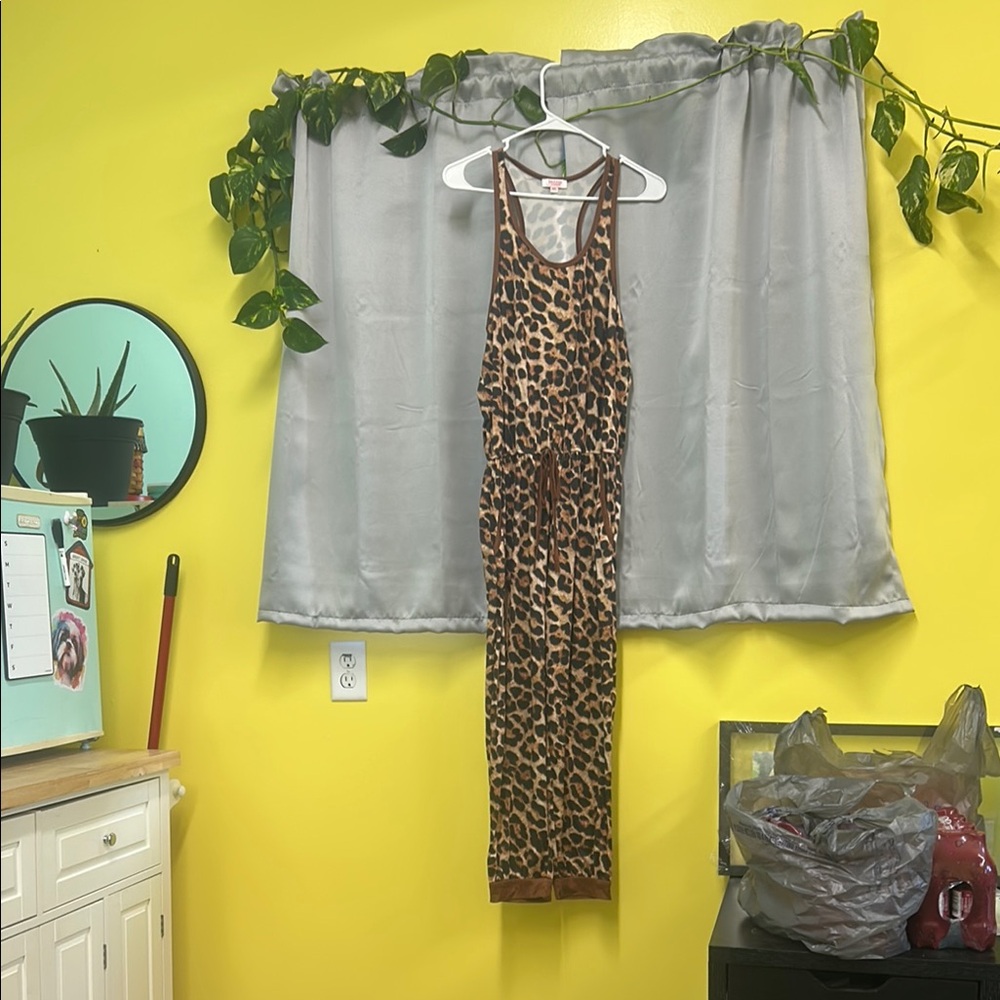Women’s Leopard Print Jumpsuit Pajamas M/L
